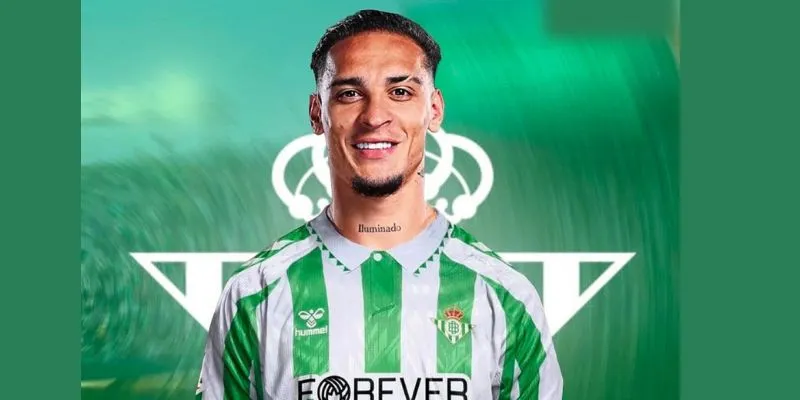 Cầu thủ Antony tại cà khịa tv